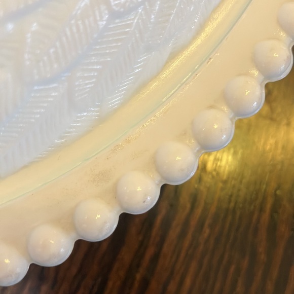 Pretty & Simple Hen on Nest Milk Glass Dish - Picture 7 of 16